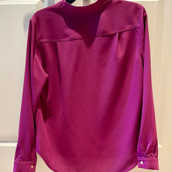 Nine West NWOT two-pocket blouse with notched collar - Picture 3 of 7